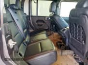 ✅ 2022 Jeep Gladiator Rubicon • VIN: 1C6JJTBG5NL171160 • Lot: 81443925. Wystawiony na Copart z przebiegiem 87 697 mil. Bezpłatny archiwum sprzedaży aukcyjnych z USA i szczegółowy raport historii pojazdu na DreamBid. Zdjęcie 10.