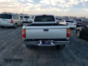 ✅ 2004 Toyota Tacoma PreRunner • VIN: 5TESM92N34Z363358 • Лот: 46954915. Опубликован ранее на Copart с пробегом 338 275 миль. Бесплатный доступ к архиву аукционных продаж из США и подробный отчёт об истории автомобиля на DreamBid. Изображение 6.