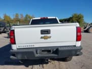 ✅ 2017 Chevrolet Silverado 1500 Work Truck • VIN: 1GCVKNEC4HZ404782 • Lot: 43338090. Wystawiony na IAAI z przebiegiem 95 852 mil. Bezpłatny archiwum sprzedaży aukcyjnych z USA i szczegółowy raport historii pojazdu na DreamBid. Zdjęcie 17.