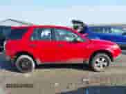 2002 Saturn VUE z VIN 5GZCZ23D22S813892, wystawiony jako IAAI lot #41781095 z przebiegiem 192 175 mil mil oraz . Historia ofert i sprzedaży dostępna na DreamBid. Obrazek 13.