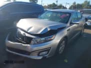 ✅ 2015 Kia Optima LX • VIN: KNAGM4A79F5553986 • Лот: 43498009. Опубликован ранее на IAAI с пробегом 206 139 миль. Бесплатный доступ к архиву аукционных продаж из США и подробный отчёт об истории автомобиля на DreamBid. Изображение 2.