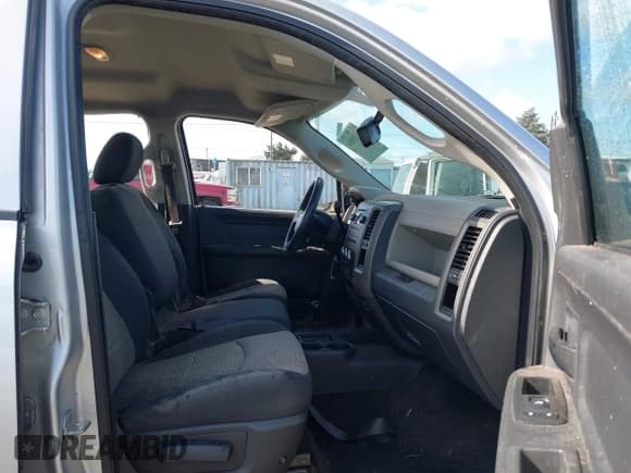 ✅ 2011 Ram 2500 Big Horn • VIN: 3D7UT2CL7BG552576 • Lot: 41719854. Wystawiony na IAAI z przebiegiem 124 524 mil. Bezpłatny archiwum sprzedaży aukcyjnych z USA i szczegółowy raport historii pojazdu na DreamBid. Zdjęcie 5.