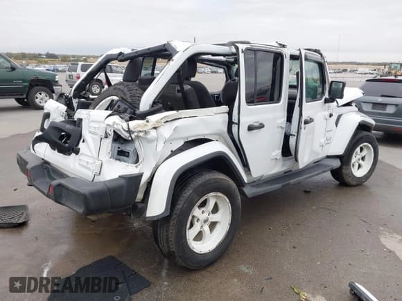 ✅ 2020 Jeep Wrangler Unlimited Sahara • VIN: 1C4HJXEN2LW113642 • Lot: 43526756. Listed on IAAI with 160,633 mi. Free auction sales archive from the USA and detailed vehicle history report at DreamBid. Image 4.