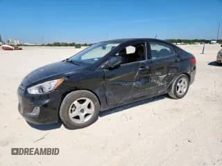 2016 Hyundai Accent SE с VIN KMHCT4AE9GU976900, выставлен на аукционе Copart как лот 85532945 с пробегом 50 501 миль миль и Списание • Salvage title. История ставок и продаж доступна на DreamBid. Изображение 1.