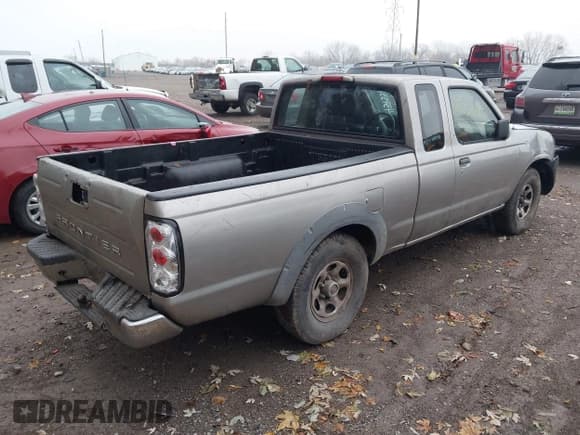 ✅ 2002 Nissan Frontier XE • VIN: 1N6DD26S02C360216 • Lot: 43753195. Listed on IAAI with 322,384 mi. Free auction sales archive from the USA and detailed vehicle history report at DreamBid. Image 4.
