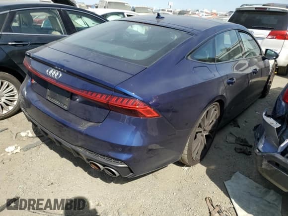 ✅ 2020 Audi S7 Prestige • VIN: WAUSFAF20LN090180 • Lot: 47747904. Wystawiony na Copart z przebiegiem 32 562 mil. Bezpłatny archiwum sprzedaży aukcyjnych z USA i szczegółowy raport historii pojazdu na DreamBid. Zdjęcie 3.