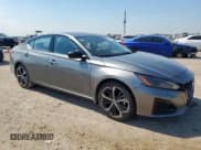 ✅ 2023 Nissan Altima SR • VIN: 1N4BL4CV1PN363909 • Лот: 84302185. Опубликован ранее на Copart с пробегом 62 121 миль. Бесплатный доступ к архиву аукционных продаж из США и подробный отчёт об истории автомобиля на DreamBid. Изображение 4.