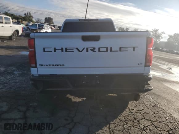 ✅ 2025 Chevrolet Silverado 2500HD LT • VIN: 2GC4KNEY3S1141949 • Лот: 82507815. Опубликован ранее на Copart с пробегом 18 799 миль. Бесплатный доступ к архиву аукционных продаж из США и подробный отчёт об истории автомобиля на DreamBid. Изображение 6.