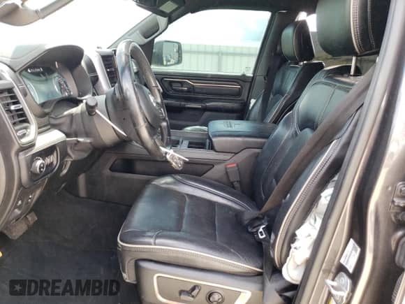 2019 Ram 1500 Limited z VIN 1C6SRFPT7KN690585, wystawiony jako Copart lot #62346455 z przebiegiem 80 049 mil mil oraz Szkoda całkowita • Salvage title. Historia ofert i sprzedaży dostępna na DreamBid. Obrazek 7.