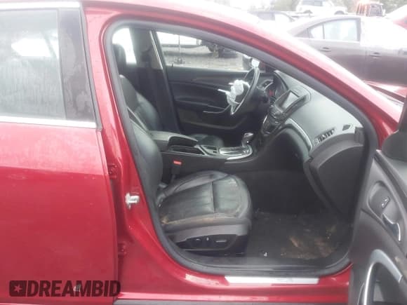 ✅ 2014 Buick Regal Premium I • VIN: 2G4GN5EXXE9296253 • Lot: 43560769. Wystawiony na IAAI z przebiegiem 106 729 mil. Bezpłatny archiwum sprzedaży aukcyjnych z USA i szczegółowy raport historii pojazdu na DreamBid. Zdjęcie 5.