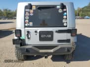 ✅ 2008 Jeep Wrangler Unlimited Sahara • VIN: 1J8GA591X8L575746 • Лот: 84580255. Опубликован ранее на Copart с пробегом 175 733 миль. Бесплатный доступ к архиву аукционных продаж из США и подробный отчёт об истории автомобиля на DreamBid. Изображение 6.