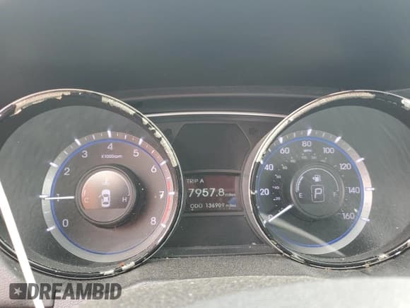 ✅ 2013 Hyundai Sonata SE • VIN: 5NPEC4AC4DH640931 • Lot: 75102944. Listed on Copart with 136,909 mi. Free auction sales archive from the USA and detailed vehicle history report at DreamBid. Image 9.