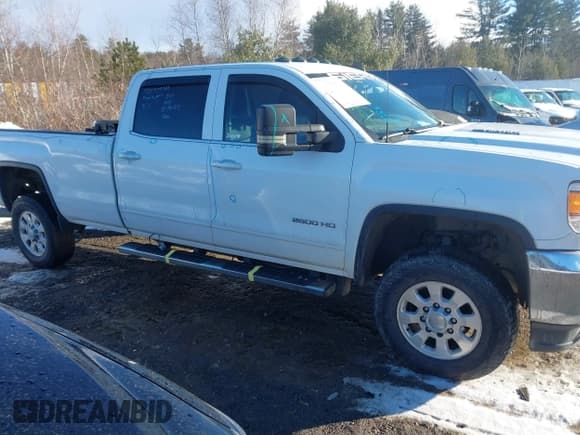 ✅ 2015 GMC Sierra 2500HD • VIN: 1GT11YE84FF636313 • Lot: 41430540. Listed on IAAI with 181,720 mi. Free auction sales archive from the USA and detailed vehicle history report at DreamBid. Image 13.