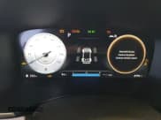 ✅ 2023 Hyundai Santa Fe SEL • VIN: 5NMS3DAJ8PH537112 • Lot: 63607743. Wystawiony na Copart z przebiegiem 8 790 mil. Bezpłatny archiwum sprzedaży aukcyjnych z USA i szczegółowy raport historii pojazdu na DreamBid. Zdjęcie 9.