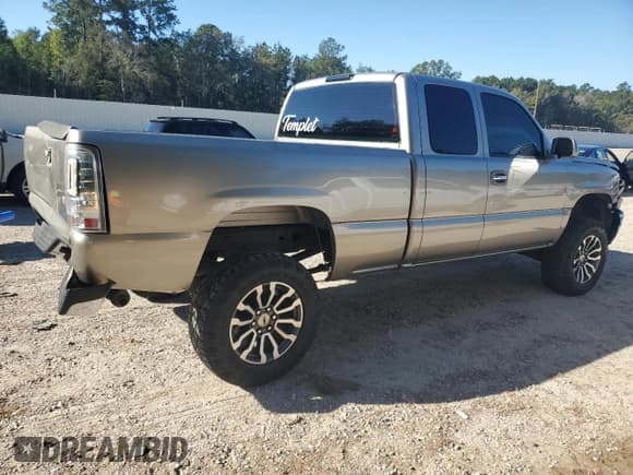 ✅ 2003 Chevrolet Silverado 1500 • VIN: 2GCEC19V031271683 • Лот: 72743004. Опубликован ранее на Copart с пробегом 55 211 миль. Бесплатный доступ к архиву аукционных продаж из США и подробный отчёт об истории автомобиля на DreamBid. Изображение 3.