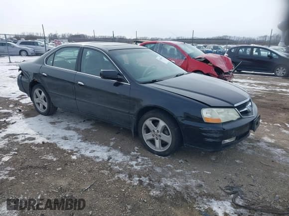 ✅ 2002 Acura TL Type S • VIN: 19UUA56962A028059 • Lot: 41580027. Wystawiony na IAAI z przebiegiem 230 730 mil. Bezpłatny archiwum sprzedaży aukcyjnych z USA i szczegółowy raport historii pojazdu na DreamBid. Zdjęcie 1.