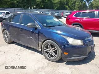 2011 Chevrolet Cruze LS z VIN 1G1PD5SH7B7184004, wystawiony jako IAAI lot #43169393 z przebiegiem 193 296 mil mil oraz . Historia ofert i sprzedaży dostępna na DreamBid. Obrazek 1.