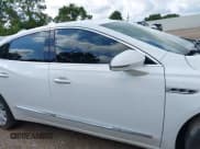 ✅ 2018 Buick LaCrosse Essence • VIN: 1G4ZP5SZ8JU128133 • Lot: 42712685. Wystawiony na IAAI z przebiegiem 91 394 mil. Bezpłatny archiwum sprzedaży aukcyjnych z USA i szczegółowy raport historii pojazdu na DreamBid. Zdjęcie 13.