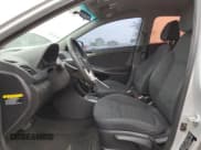 ✅ 2015 Hyundai Accent GS • VIN: KMHCT5AE3FU215946 • Лот: 76070754. Опубликован ранее на Copart с пробегом 88 036 миль. Бесплатный доступ к архиву аукционных продаж из США и подробный отчёт об истории автомобиля на DreamBid. Изображение 7.