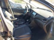 ✅ 2018 Buick Encore Preferred • VIN: KL4CJASB4JB572140 • Lot: 43384397. Wystawiony na IAAI z przebiegiem 130 047 mil. Bezpłatny archiwum sprzedaży aukcyjnych z USA i szczegółowy raport historii pojazdu na DreamBid. Zdjęcie 5.