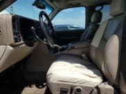 ✅ 2004 Chevrolet Suburban LT • VIN: 3GNFK16T44G308213 • Лот: 59416235. Опубликован ранее на Copart с пробегом 297 603 миль. Бесплатный доступ к архиву аукционных продаж из США и подробный отчёт об истории автомобиля на DreamBid. Изображение 7.