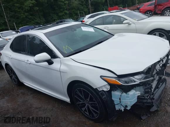 2021 Toyota Camry SE с VIN 4T1T11BK6MU031374, выставлен на аукционе IAAI как лот 42458111 с пробегом 114 186 миль миль и . История ставок и продаж доступна на DreamBid. Изображение 1.
