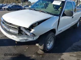 ✅ 2001 Chevrolet S-10 LS • VIN: 1GCCS195X1K143328 • Лот: 41420982. Опубликован ранее на IAAI с пробегом 282 852 миль. Бесплатный доступ к архиву аукционных продаж из США и подробный отчёт об истории автомобиля на DreamBid. Изображение 6.