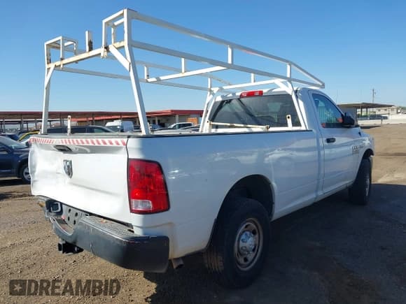 ✅ 2018 Ram 2500 Tradesman • VIN: 3C6LR4AT5JG363398 • Лот: 43428575. Опубликован ранее на IAAI с пробегом 112 532 миль. Бесплатный доступ к архиву аукционных продаж из США и подробный отчёт об истории автомобиля на DreamBid. Изображение 4.