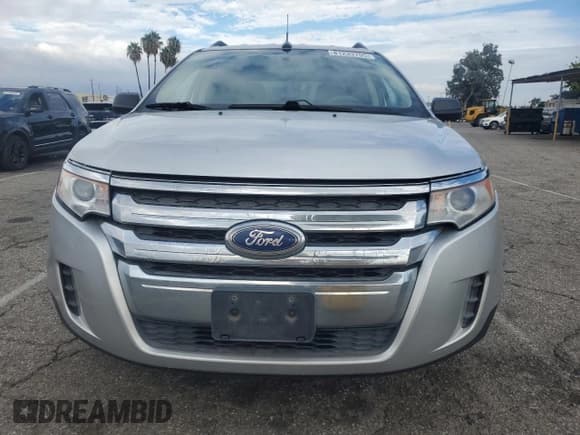 ✅ 2014 Ford Edge SE • VIN: 2FMDK4GC4EBB30321 • Lot: 81233705. Wystawiony na Copart z przebiegiem 181 016 mil. Bezpłatny archiwum sprzedaży aukcyjnych z USA i szczegółowy raport historii pojazdu na DreamBid. Zdjęcie 5.