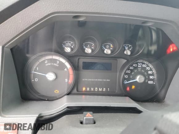 ✅ 2014 Ford F-550 XL • VIN: 1FDUF5HT8EEB42730 • Лот: 42031355. Опубликован ранее на Copart с пробегом 60 863 миль. Бесплатный доступ к архиву аукционных продаж из США и подробный отчёт об истории автомобиля на DreamBid. Изображение 9.