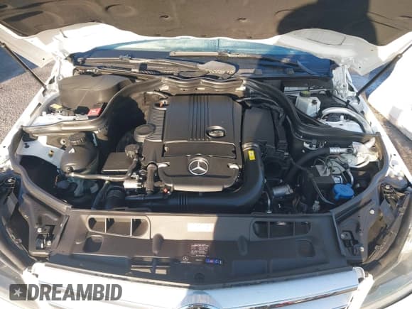 ✅ 2013 Mercedes-Benz C 250 Sport • VIN: WDDGF4HB0DA762227 • Лот: 43495688. Опубликован ранее на IAAI с пробегом 78 371 миль. Бесплатный доступ к архиву аукционных продаж из США и подробный отчёт об истории автомобиля на DreamBid. Изображение 10.