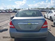 ✅ 2011 Nissan Versa S • VIN: 3N1BC1AP3BL391686 • Lot: 43289885. Wystawiony na IAAI z przebiegiem 131 469 mil. Bezpłatny archiwum sprzedaży aukcyjnych z USA i szczegółowy raport historii pojazdu na DreamBid. Zdjęcie 17.