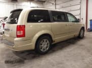 ✅ 2010 Chrysler Town & Country Limited • VIN: 2A4RR7DX5AR386462 • Lot: 41781713. Wystawiony na IAAI z przebiegiem 183 091 mil. Bezpłatny archiwum sprzedaży aukcyjnych z USA i szczegółowy raport historii pojazdu na DreamBid. Zdjęcie 4.
