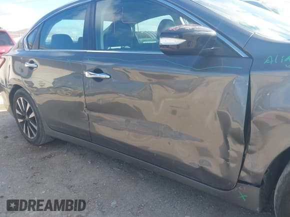 ✅ 2018 Nissan Altima S • VIN: 1N4AL3AP7JC156180 • Lot: 43561429. Listed on IAAI with 105,748 mi. Free auction sales archive from the USA and detailed vehicle history report at DreamBid. Image 6.