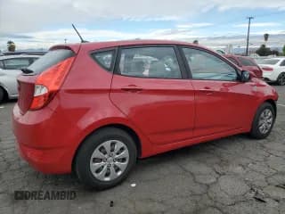✅ 2017 Hyundai Accent SE • VIN: KMHCT5AE7HU312697 • Лот: 81849554. Опубликован ранее на Copart с пробегом 117 120 миль. Бесплатный доступ к архиву аукционных продаж из США и подробный отчёт об истории автомобиля на DreamBid. Изображение 3.