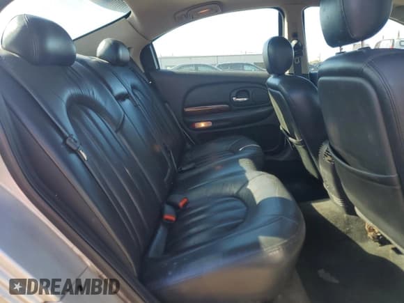 ✅ 2001 Chrysler 300M M • VIN: 2C3AE66GX1H699202 • Lot: 89663205. Wystawiony na Copart z przebiegiem 190 555 mil. Bezpłatny archiwum sprzedaży aukcyjnych z USA i szczegółowy raport historii pojazdu na DreamBid. Zdjęcie 10.