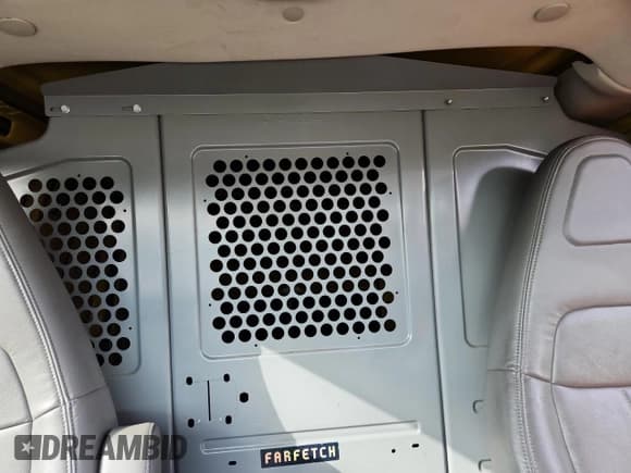 ✅ 2019 Chevrolet Express Cargo • VIN: 1GCWGAFPXK1337756 • Lot: 90460545. Wystawiony na Copart z przebiegiem 148 306 mil. Bezpłatny archiwum sprzedaży aukcyjnych z USA i szczegółowy raport historii pojazdu na DreamBid. Zdjęcie 10.