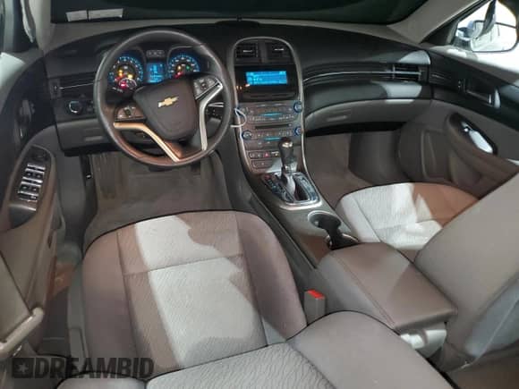 2013 Chevrolet Malibu LS z VIN 1G11B5SA7DF167050, wystawiony jako Copart lot #70800245 z przebiegiem 116 634 mil mil oraz Szkoda całkowita • Salvage title. Historia ofert i sprzedaży dostępna na DreamBid. Obrazek 8.