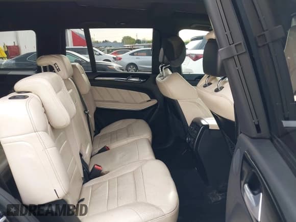 ✅ 2017 Mercedes-Benz GLS 63 AMG • VIN: 4JGDF7FE2HA755731 • Lot: 42008956. Wystawiony na IAAI z przebiegiem 103 872 mil. Bezpłatny archiwum sprzedaży aukcyjnych z USA i szczegółowy raport historii pojazdu na DreamBid. Zdjęcie 8.