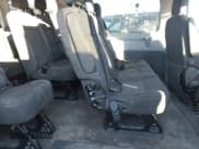 ✅ 2015 Ford Transit XL • VIN: 1FBZX2ZM3FKA76284 • Lot: 41047457. Wystawiony na IAAI z przebiegiem 191 400 mil. Bezpłatny archiwum sprzedaży aukcyjnych z USA i szczegółowy raport historii pojazdu na DreamBid. Zdjęcie 8.