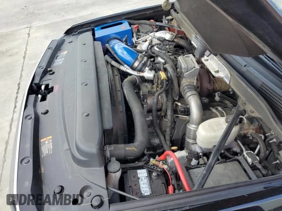 ✅ 2019 Chevrolet Silverado 2500HD High Country • VIN: 1GC1KUEY7KF277037 • Lot: 64945955. Listed on Copart with 71,249 mi. Free auction sales archive from the USA and detailed vehicle history report at DreamBid. Image 11.