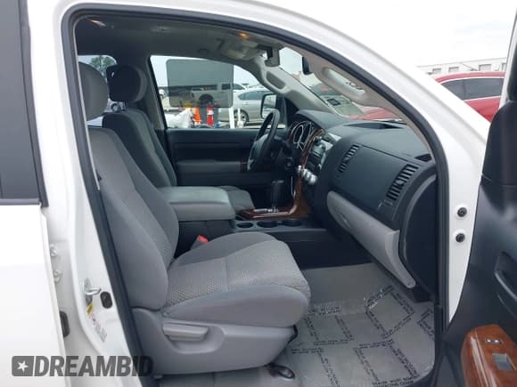 ✅ 2011 Toyota Tundra • VIN: 5TFRY5F15BX101297 • Lot: 42138520. Wystawiony na IAAI z przebiegiem 223 353 mil. Bezpłatny archiwum sprzedaży aukcyjnych z USA i szczegółowy raport historii pojazdu na DreamBid. Zdjęcie 5.