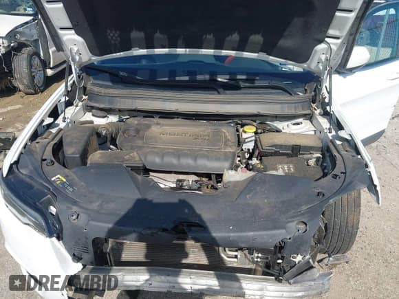 ✅ 2019 Jeep Cherokee Latitude Plus • VIN: 1C4PJLLBXKD411296 • Lot: 43756441. Listed on IAAI with 94,483 mi. Free auction sales archive from the USA and detailed vehicle history report at DreamBid. Image 10.