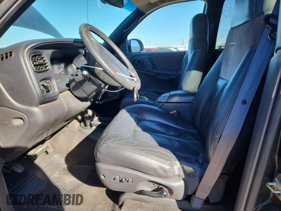 ✅ 1999 Dodge Durango • VIN: 1B4HS28Z9XF644192 • Lot: 82695095. Wystawiony na Copart z przebiegiem 151 459 mil. Bezpłatny archiwum sprzedaży aukcyjnych z USA i szczegółowy raport historii pojazdu na DreamBid. Zdjęcie 7.