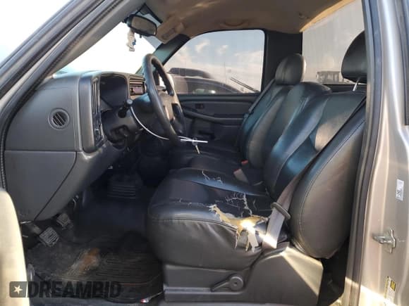 ✅ 2005 Chevrolet Silverado 1500 Work Truck • VIN: 1GCEC14X25Z210760 • Лот: 72413694. Опубликован ранее на Copart с пробегом 109 538 миль. Бесплатный доступ к архиву аукционных продаж из США и подробный отчёт об истории автомобиля на DreamBid. Изображение 7.