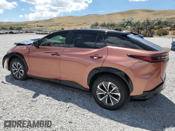 ✅ 2024 Lexus RZ 450e Premium • VIN: JTJAAAAB0RA024522 • Lot: 64314874. Wystawiony na Copart z przebiegiem 884 mil. Bezpłatny archiwum sprzedaży aukcyjnych z USA i szczegółowy raport historii pojazdu na DreamBid. Zdjęcie 2.