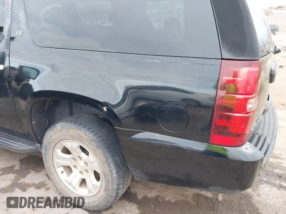 ✅ 2007 Chevrolet Suburban LTZ • VIN: 1GNFC16007J317898 • Lot: 41560031. Listed on IAAI with 271,370 mi. Free auction sales archive from the USA and detailed vehicle history report at DreamBid. Image 6.