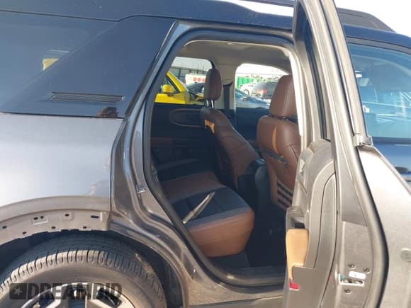 ✅ 2021 Ford Bronco Sport Outer Banks • VIN: 3FMCR9C62MRA99705 • Lot: 43709078. Listed on IAAI with 45,351 mi. Free auction sales archive from the USA and detailed vehicle history report at DreamBid. Image 8.