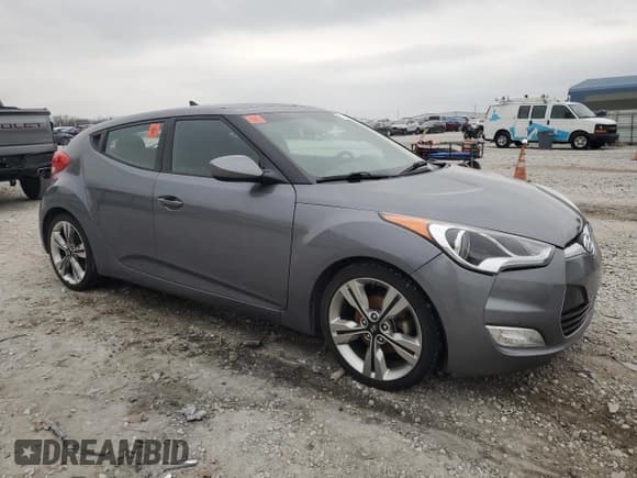 ✅ 2017 Hyundai Veloster Value Edition • VIN: KMHTC6AD9HU314397 • Lot: 81975354. Listed on Copart with 157,579 mi. Free auction sales archive from the USA and detailed vehicle history report at DreamBid. Image 4.
