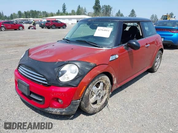 2011 MINI Hardtop with VIN WMWSU3C55BT181956, listed as a IAAI auction lot 42564011 with 106,430 mi miles and . Bid and sale history available at DreamBid. Image 2.